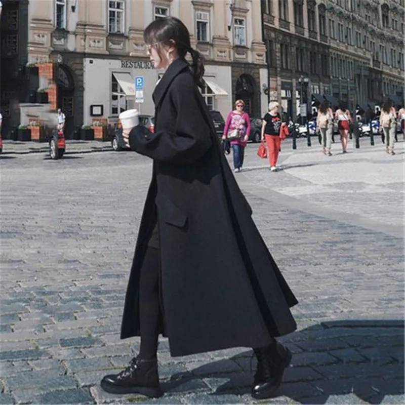 

Модный черный длинный плащ, шерстяное пальто для женщин, выше колена, 2020, осенне-зимние куртки, новые свободные толстые темпераментные шерст...