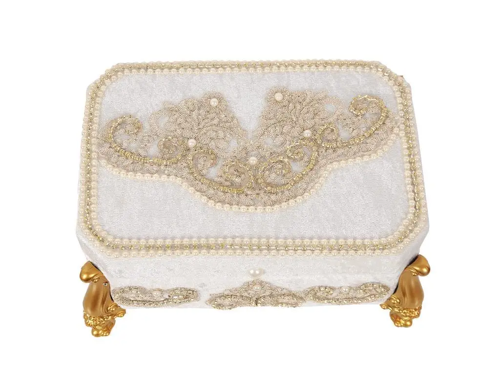 

Hurrem Velvet Dower chest With Pearls Gold
