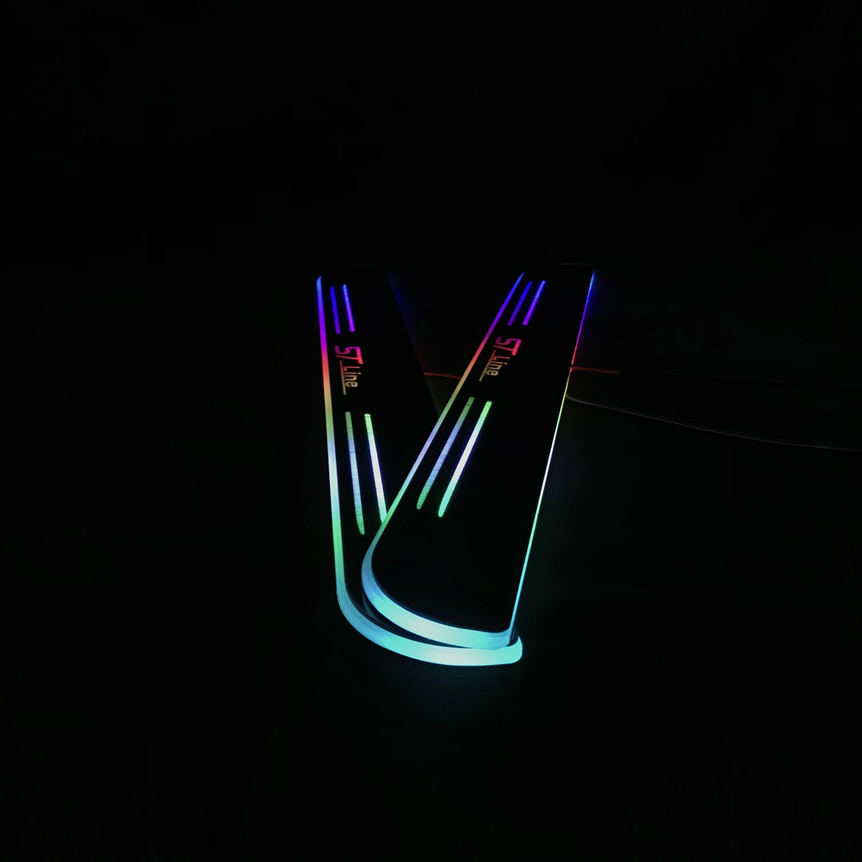 

LYQ 2PCS acrylic mobile LED welcome scooter wear plate door sill frame path light for Ford Focus dedicated Flow/fixed light