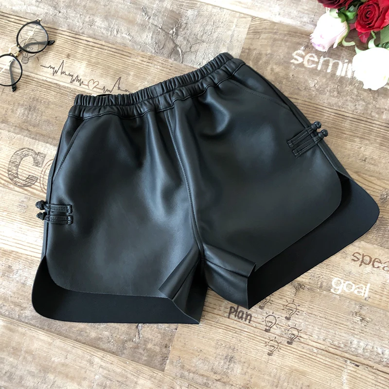 

Весна 2020, новые женские шорты из овчины, модные брюки А-силуэта с широкими штанинами, женские черные кожаные шорты, шорты в китайском стиле р...