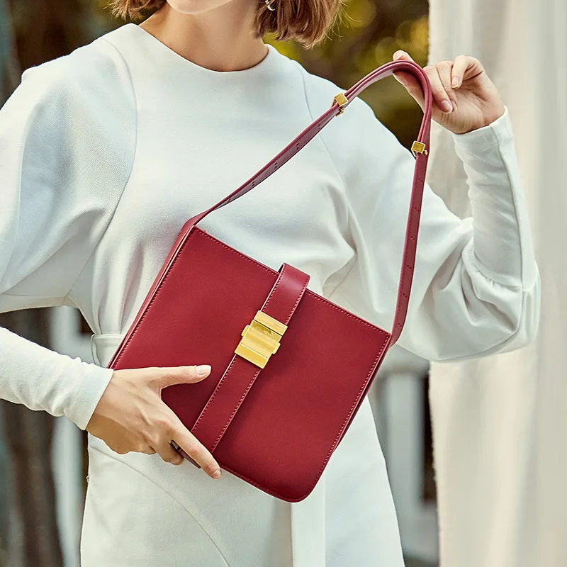 Женская сумка мессенджер из натуральной кожи маленькая мини через плечо для