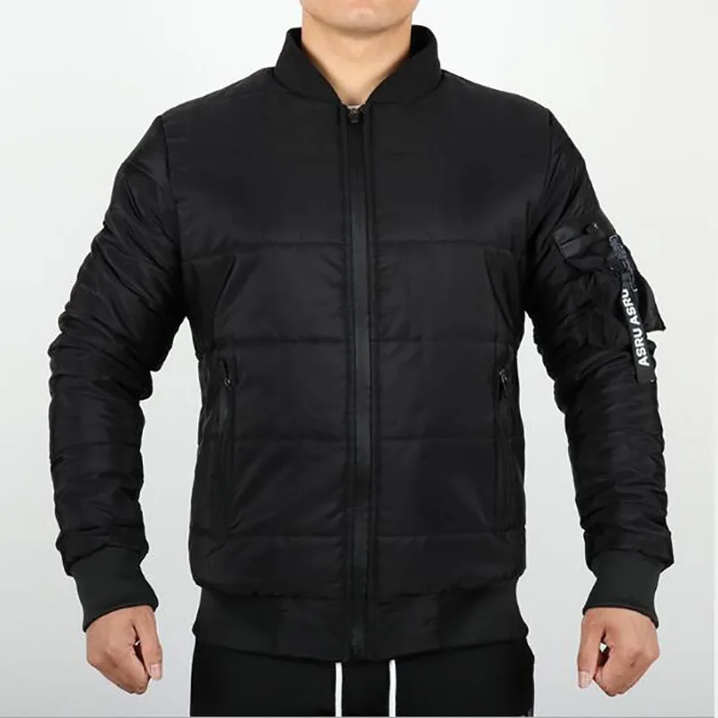 Куртка мужская зимняя приталенная с капюшоном однотонная черная парка - Фото №1