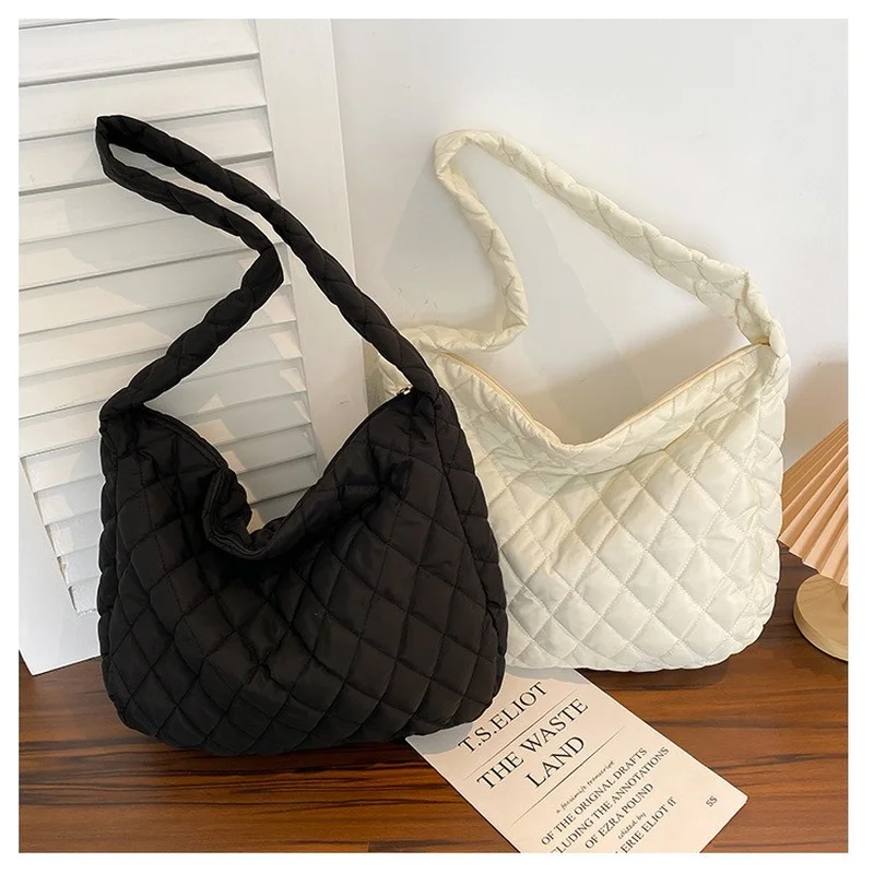 

5PCS Japanese Large Plaid Messenger Bag Women's Fashion Single Padded Shoulder Armpit Bag Designer Black White Crossbody Bag