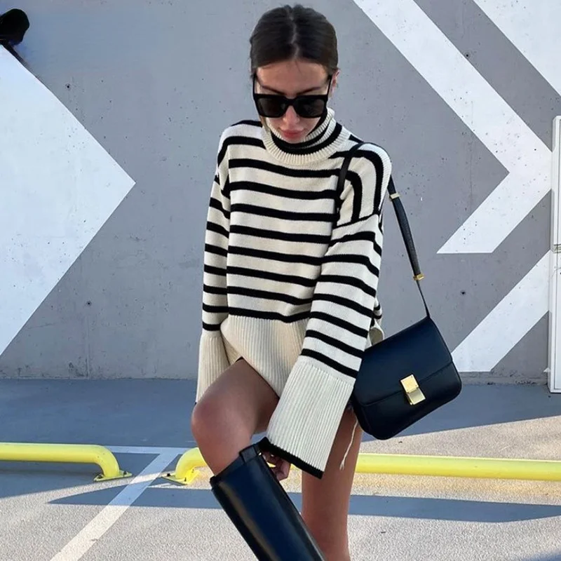 

2022 Autumn Winter Oversized Knitted Pullover Women Turtleneck Long Sleeve Khaki Striped Loose Sweater Casual Fashion