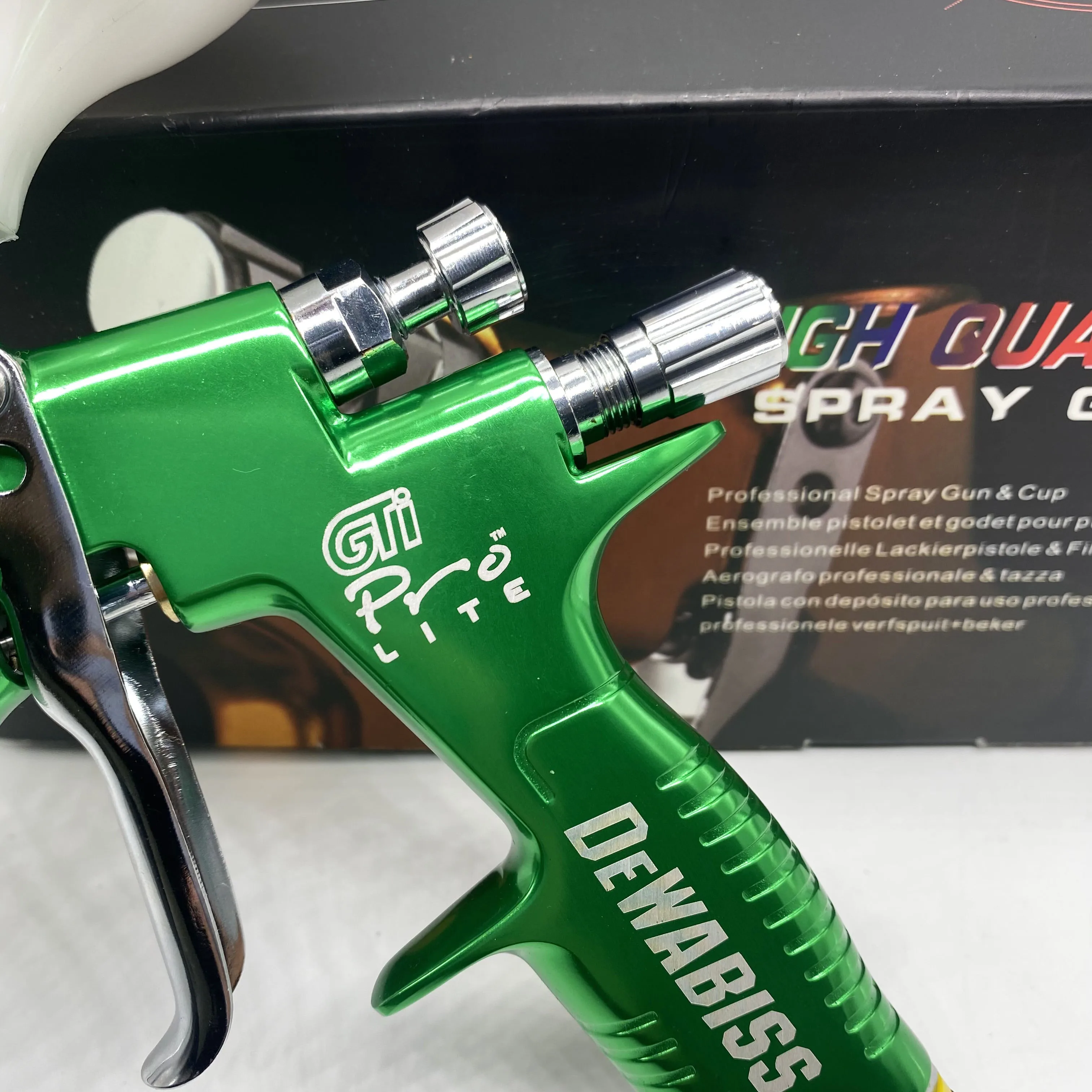 

Spray Gun new green GTI PRO HVLP T110 1.4mm high quality car painting tool high Atomization air paint sprayer airbrush gun