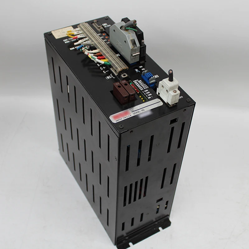 Сервопривод EE0810A03-21 б/у в хорошем состоянии