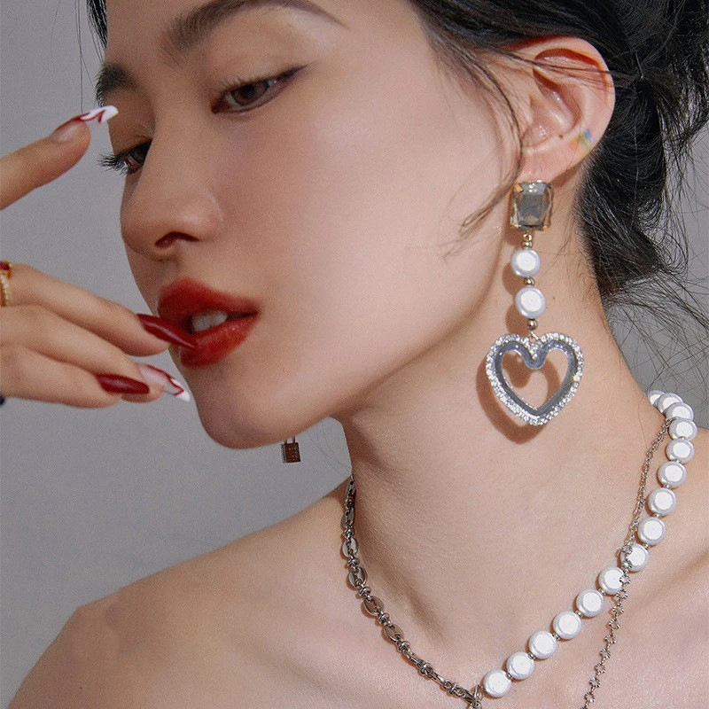 

Fashion New Reflective Round Bead Love Square Asymmetrical Earrings For Women Design Sense of Small Individuality Long Earrings