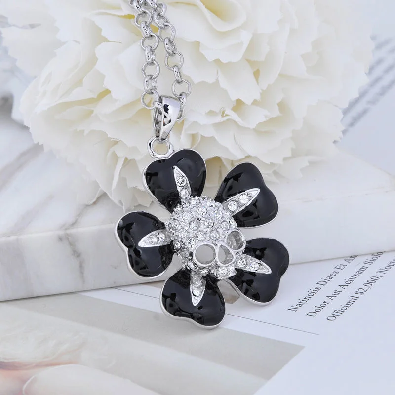 

Punk Fashion Rhinestone Skeleton Skull Flower Necklace CZ Zircon Copper Plated 18K Gold ins hot Silver Gold Color Women Jewelry