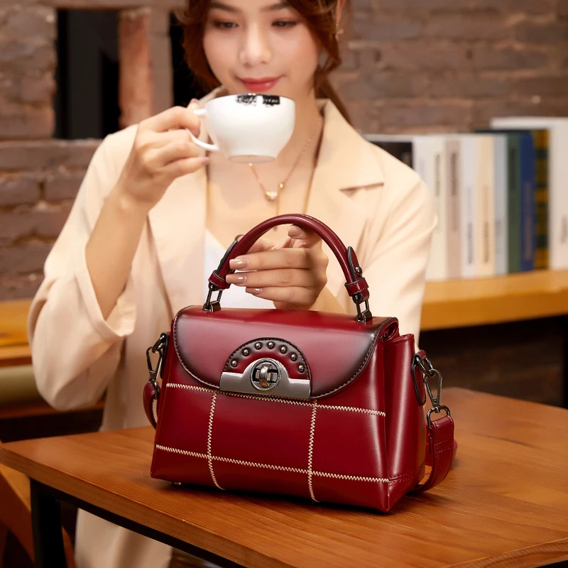

Shoulder Bags Sac De Luxe Femme Large Capacity Small Square Bag Big Grid Bright Pu Bag Bags Shoulder Bags For Women 2020