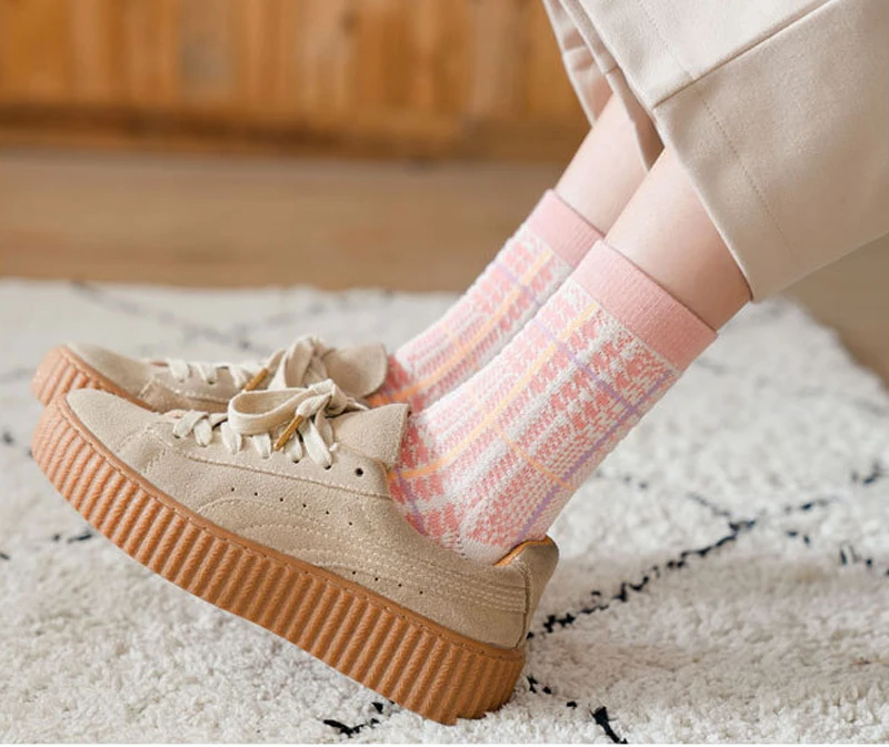 

Women's Socks & Hosiery