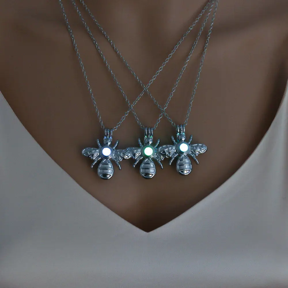 Новинка 2020 светящееся ожерелье с изображением животных в форме моли темноте