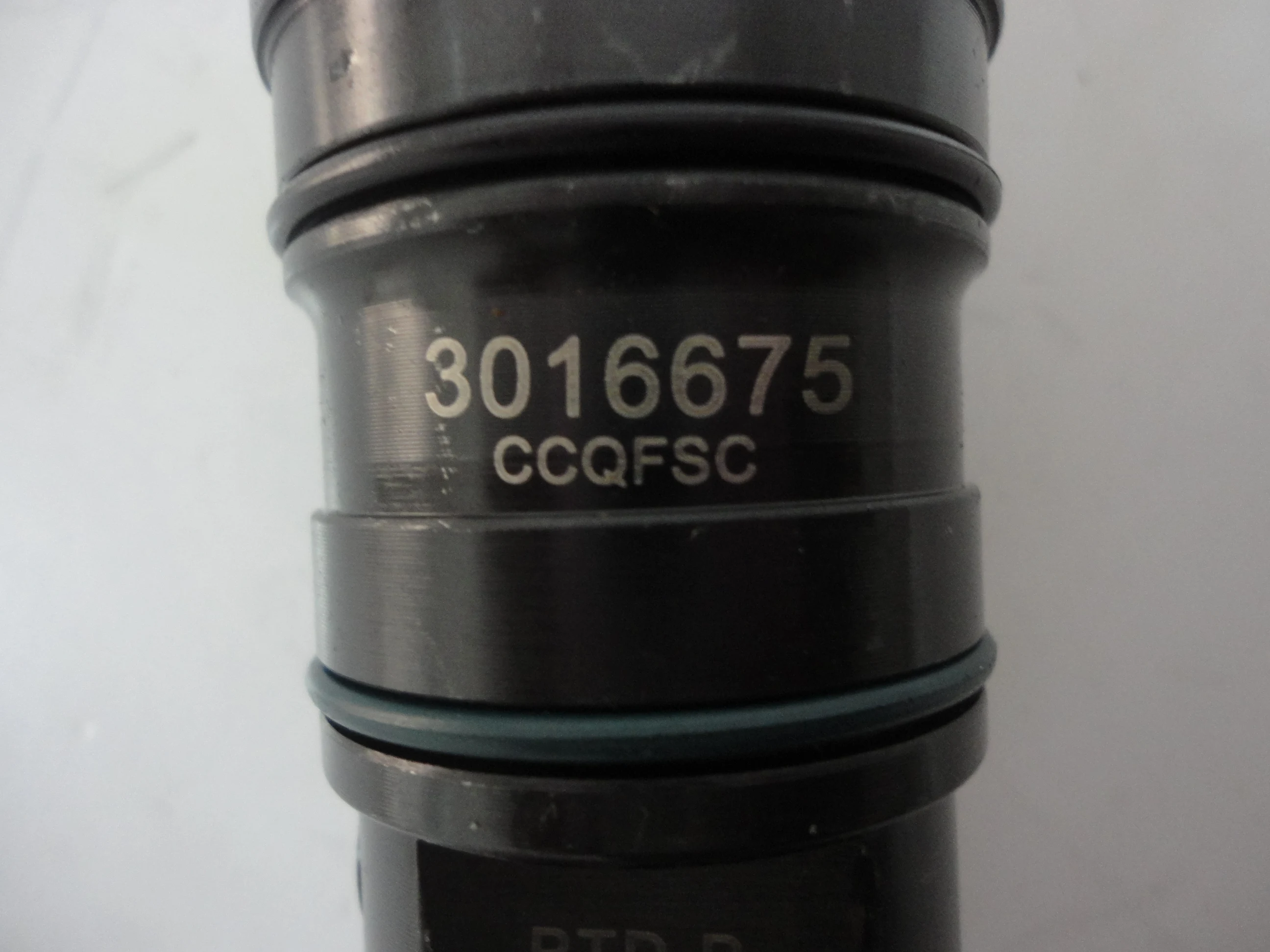 

K19 QSK19 injector nozzle diesel engine fuel injector 3016675