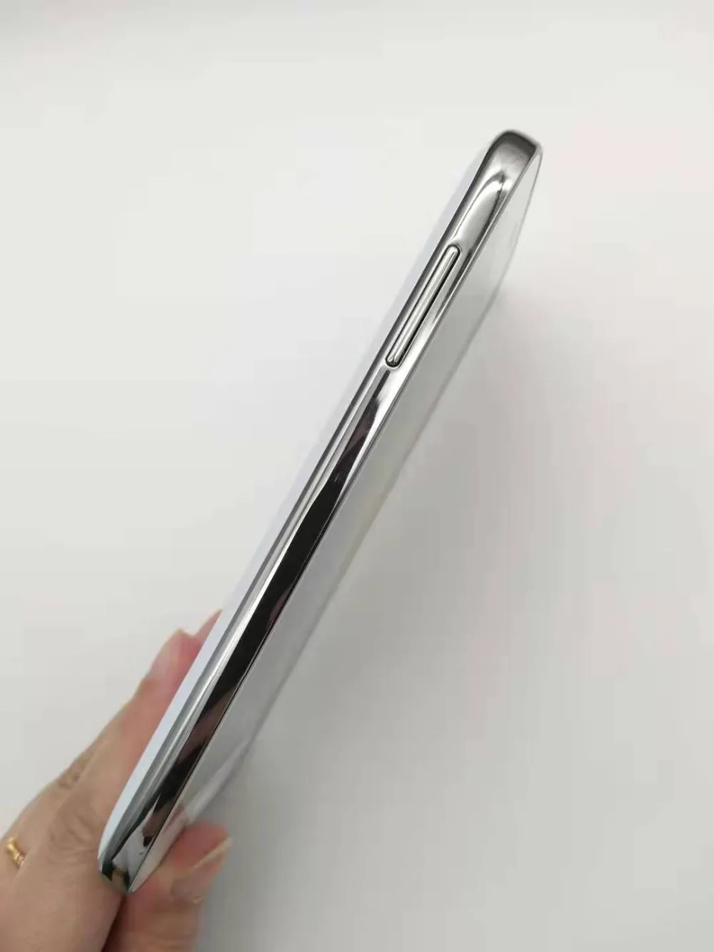 samsung Grand Neo I9060 четырехъядерный 5Мп 1 ГБ ОЗУ+ 8 Гб ПЗУ 5 ''две sim-карты отремонтированный смартфон
