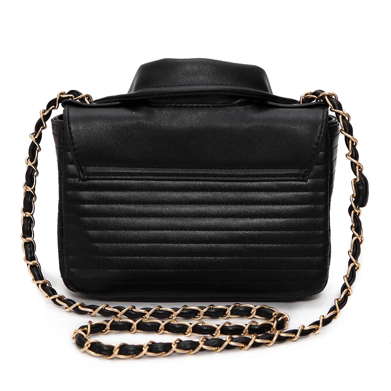 Женская кожаная сумка-мессенджер с цепочкой и заклепками в стиле панк | Багаж