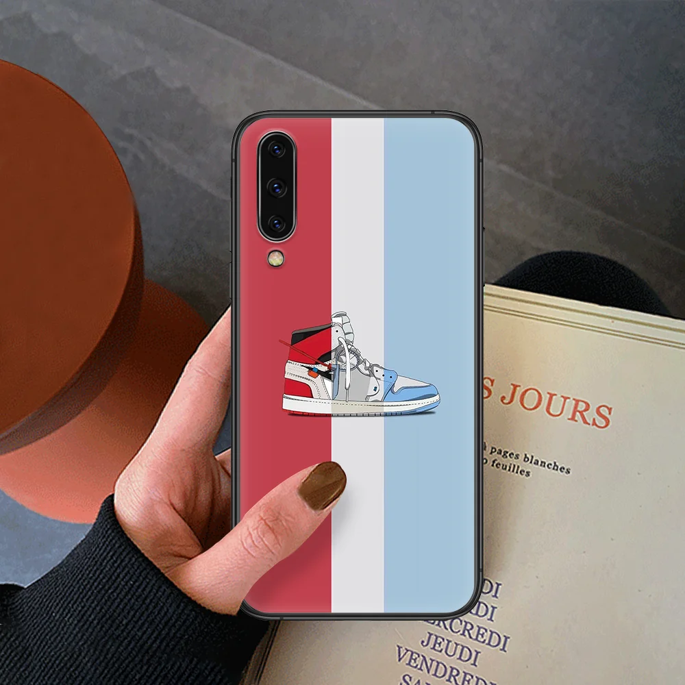 

Sports Shoe Phone Case For Samsung Galaxy A 3 5 7 8 10 20 20E 21S 30 30S 40 50 51 70 71 black Shell Painting Cover Fashion Coque