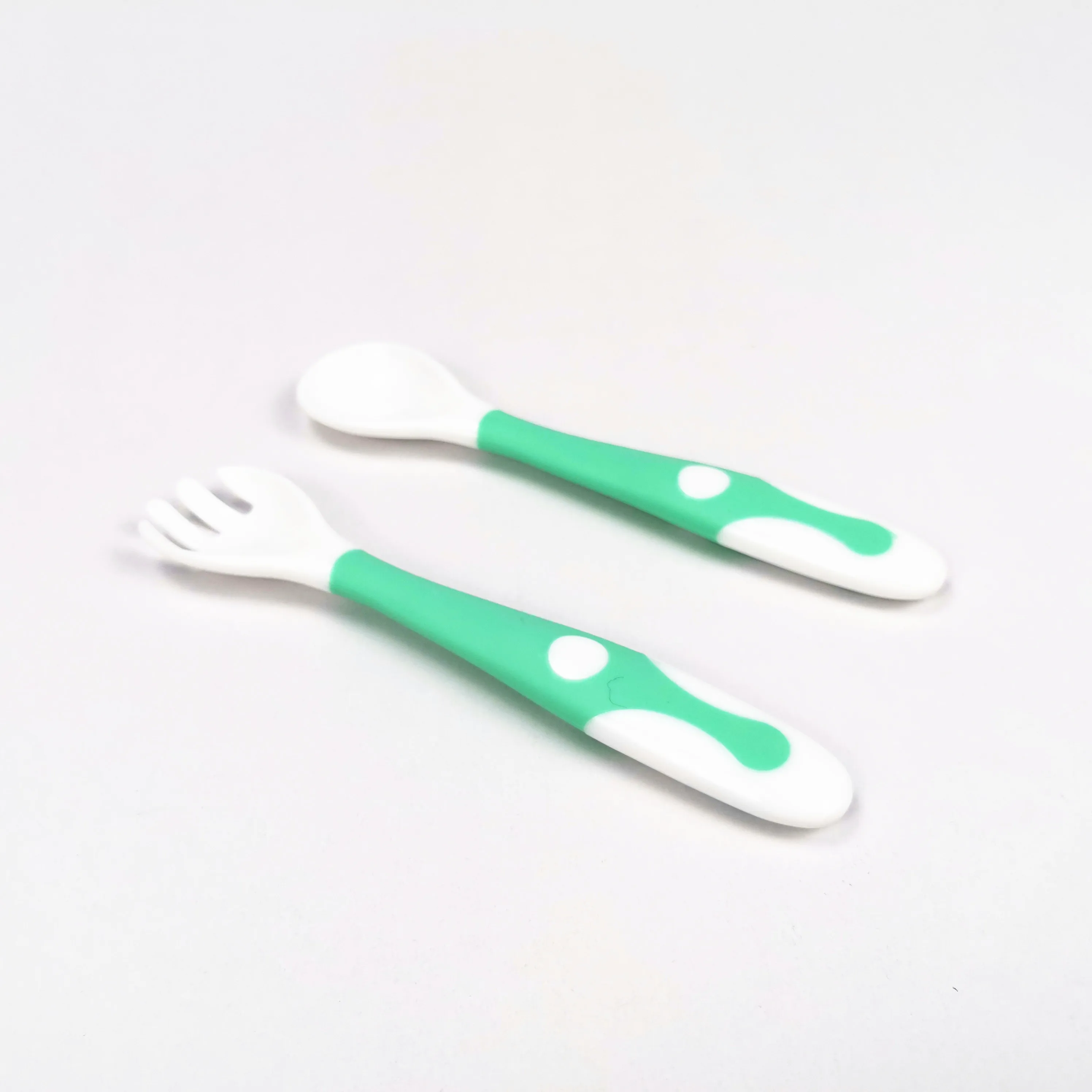 2 шт. гибкий набор ложка и вилка для детей ясельного возраста посуда обучения