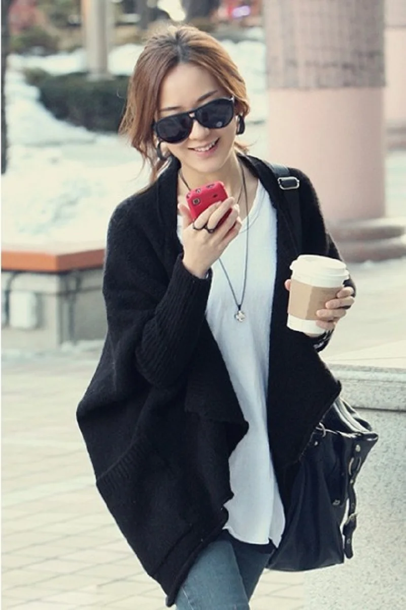 

South Korean women's autumn new knitted cardigan sweater in the long bat sleeve cape loose top jacket spring
