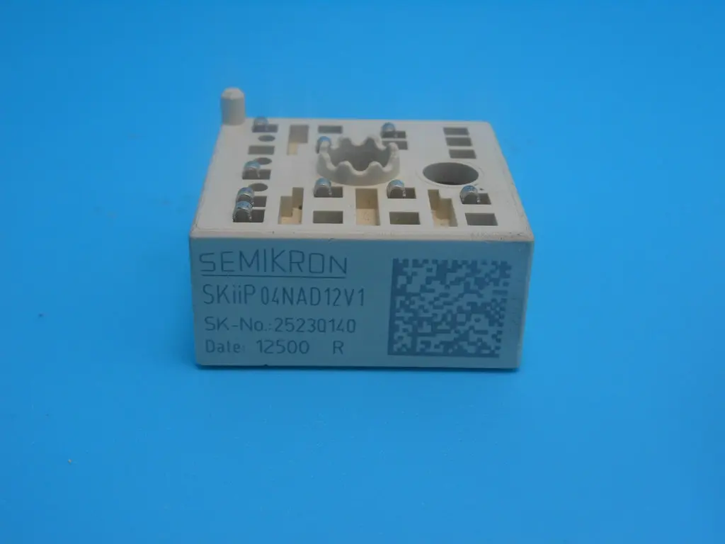 

SKIIP04NAD12V1 SKIIP04NAD126V1 трехфазный выпрямительный мост новый оригинальный