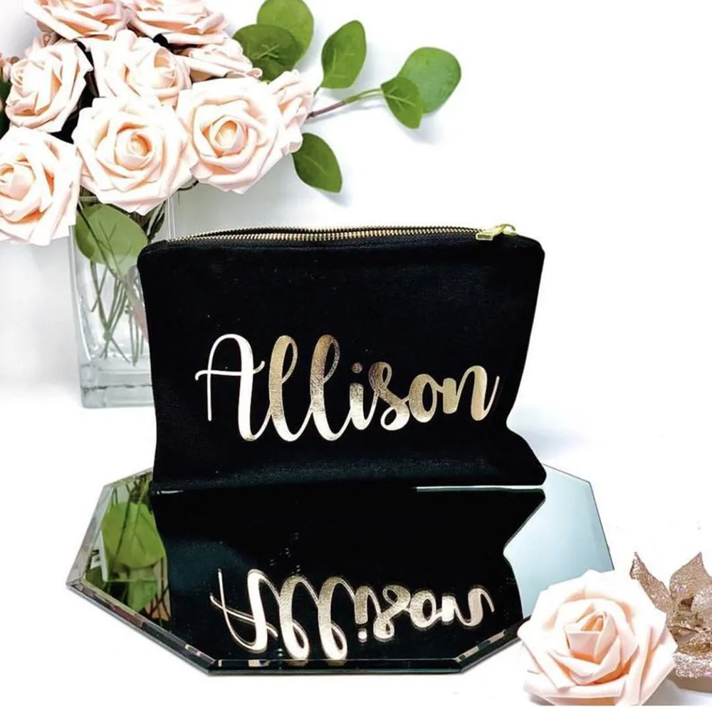 Блестящая золотая косметичка для невесты индивидуальная именная свадебная