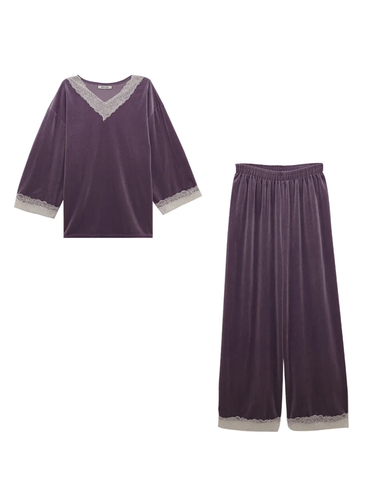 

Two pieces of new women's housewear with lace stitching velvet loose long sleeve pajamas