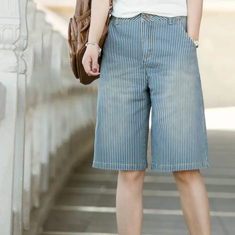 

Large Size Women Fat MM Summer Students Denim Shorts Female 200 Pounds Plus Size Five Points Wide Leg Harem Trousers