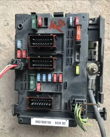 Печатная плата для коробок с предохранителем б/у/B4/B5 старого пеуге