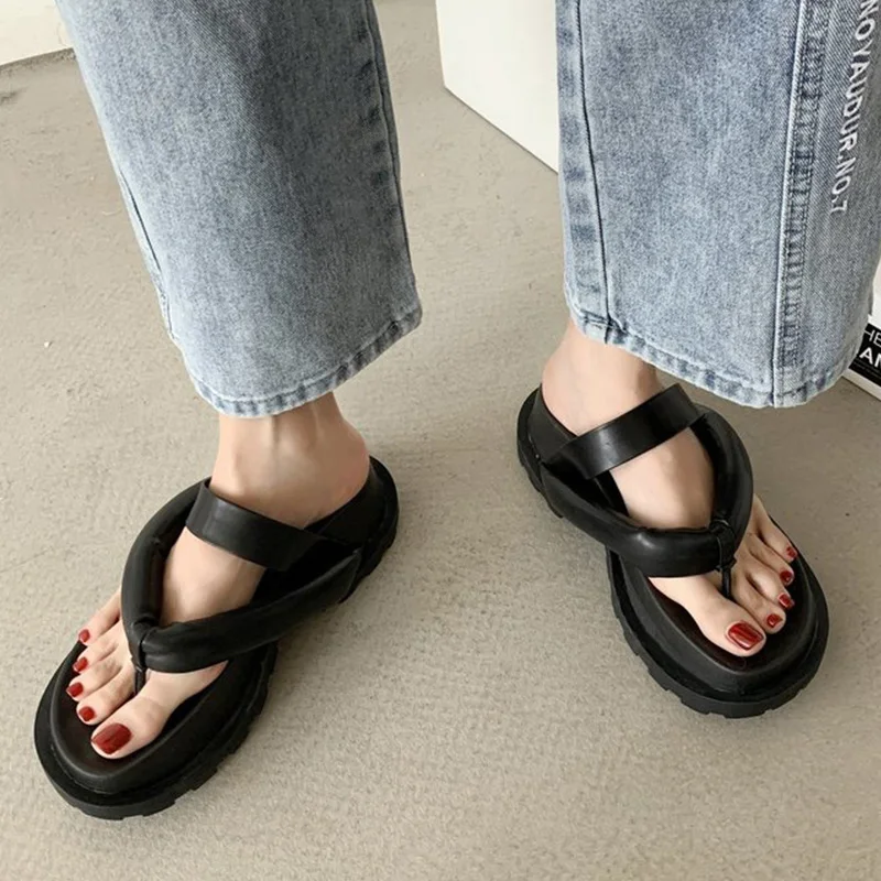 

2021 Summer New Fashion Women's Slippers All-match Solid Color Clip Toe Women Flip Flops Outdoor Ladies Beach Platform Shoes