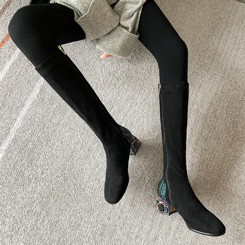 

Kickway Band Designer Fur Ball Faux Suede Women Knee High Boots Round Toe Boots Women Long Chunky Block Crystal High Heel Boots