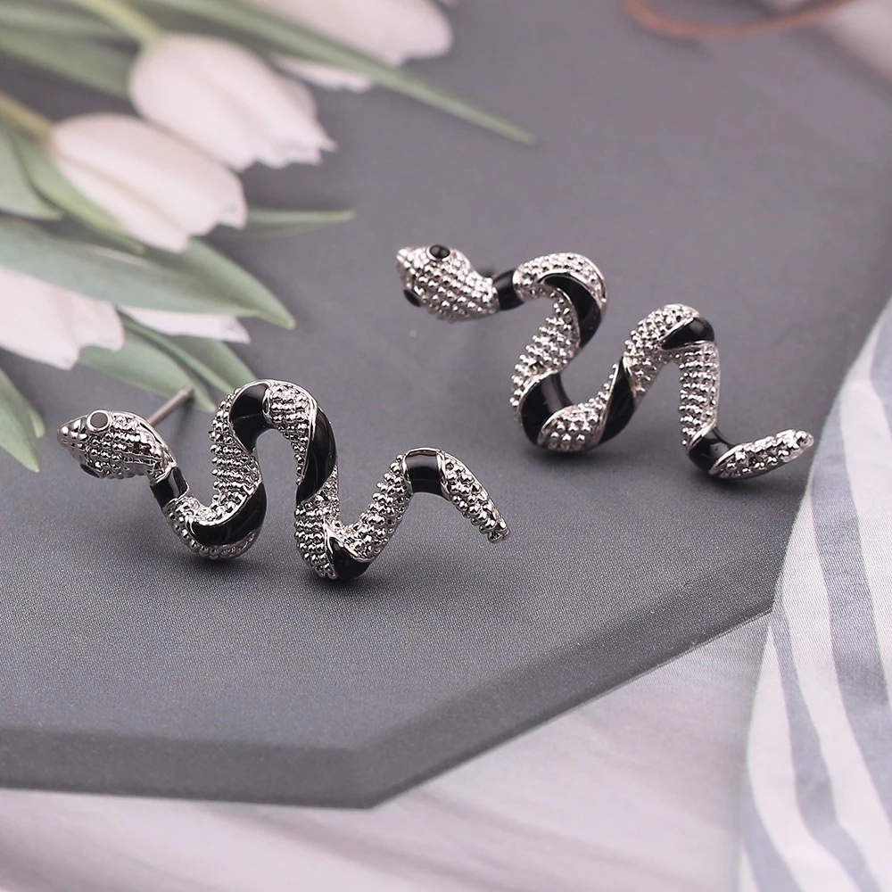 Bijoux преувеличенные кривые ползать Змея серьги для женщин золото и серебро цвета серьги-гвоздики модные очаровательные Панк ювелирные изделия леди красивый подарок