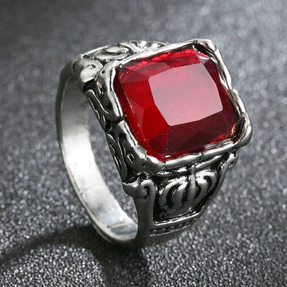 

Domineering Vintage Punk Skull Ring Silvery Hip Hop Crown Male Fashion Red Zircon Square Vampire Rings for Men Women Jewelry