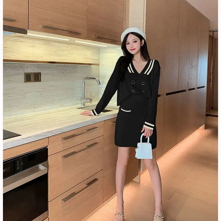 

Two-piece set of slim-looking small dress for women autumn fried Street early autumn Korean 2020 Autumn new ladies suit