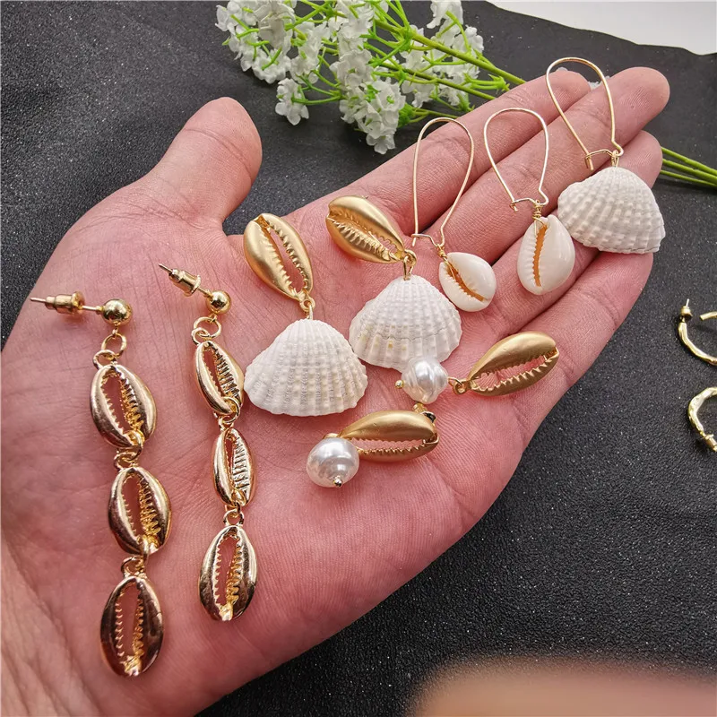 Серьги Cowrie Женские Геометрические с искусственным жемчугом эффектные золотой