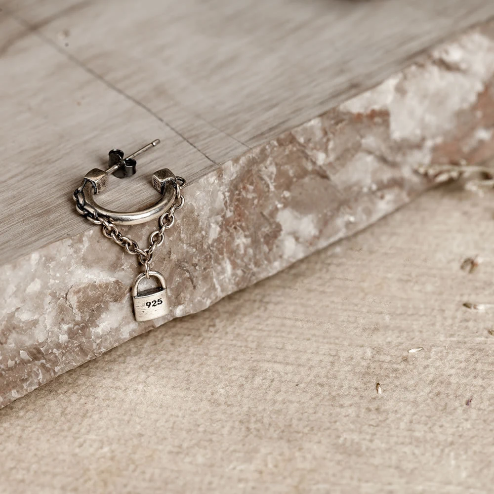 Мужские и женские байкерские сережки с цепочкой серебристые сережки-гвоздики