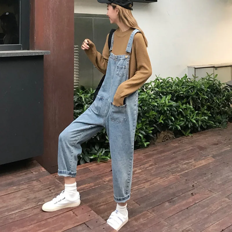 Женский джинсовый комбинезон на бретельках укороченный Длинный свободный