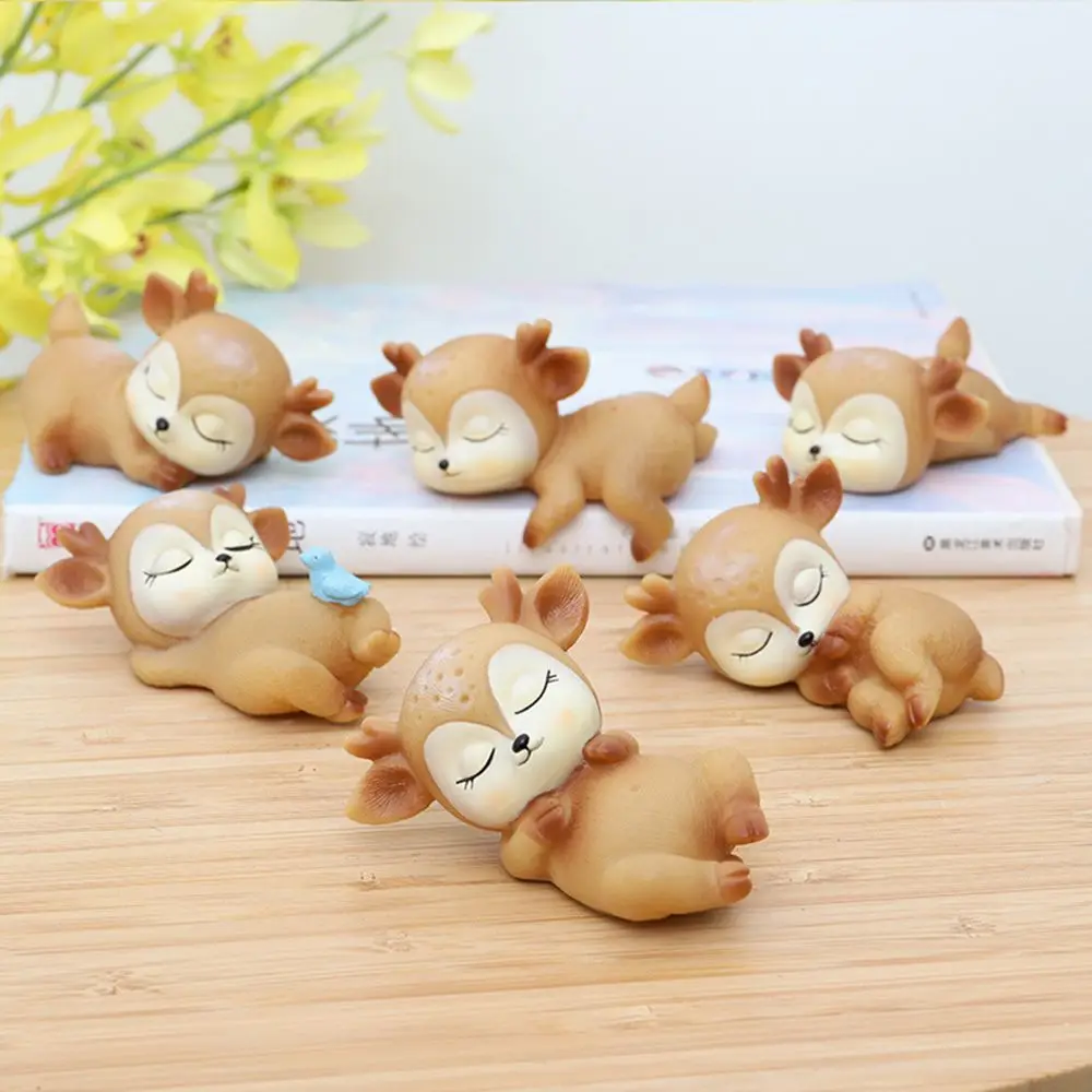 

Micro Landscape Garden Desktop Decoration Toy Animal Cartoon Vinyl Mini Model Statue Deer Ornaments