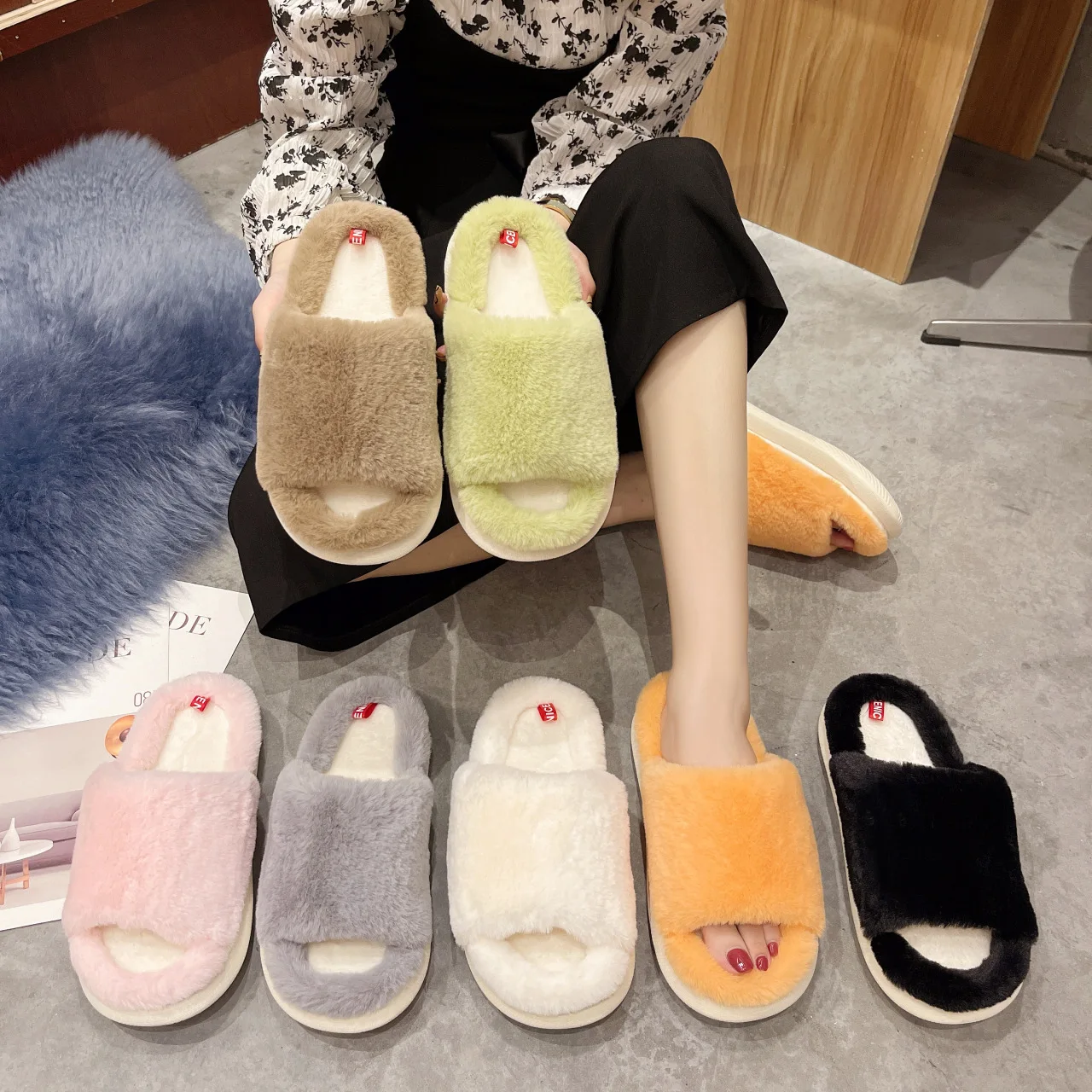 

New Winter Slippers Women Winter Warm Cute Plush Hair Fluffy Sandals Female Slip On Home Bedroom Kapcie Pantuflas Zapatos