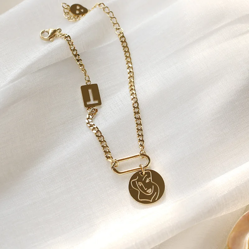 

Amaiyllis 14k gold Girl Face Coins Bracelet Bangle Link Chain T Square Charms Bracelet For Women Gold Jewelry
