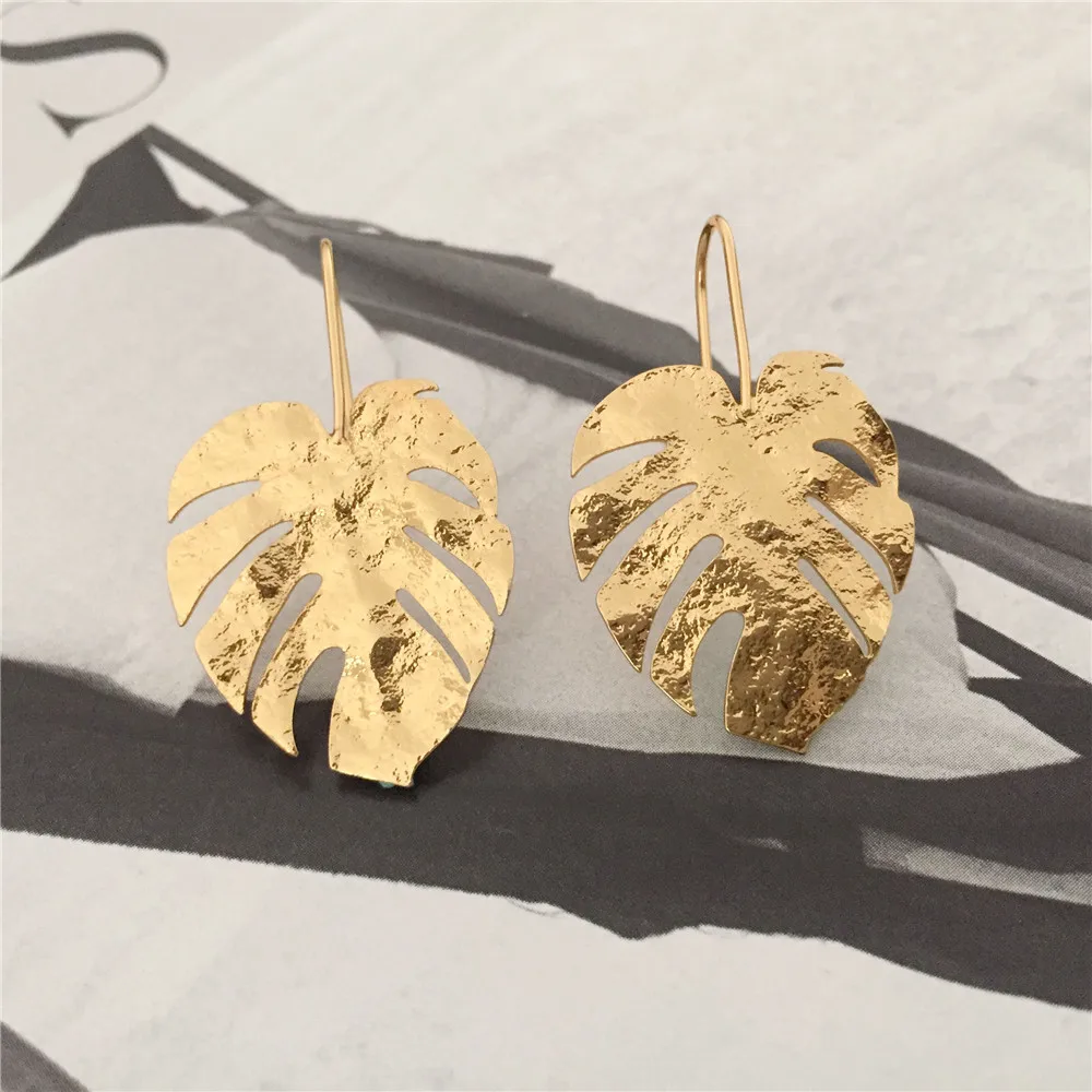 Новые великолепные серьги подвески золотого цвета с очаровательным покрытием и