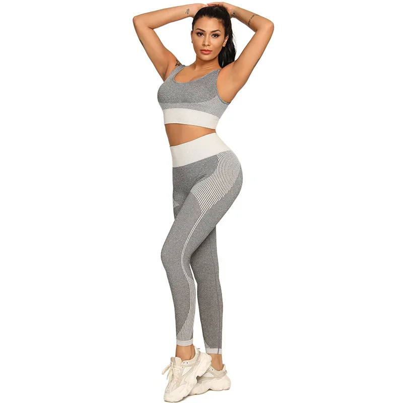 

New seamless running Yoga suit women's autumn training fitness suit