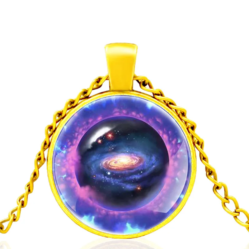 Очаровательное золотое ожерелье с кулоном в форме стеклянного купола молочного