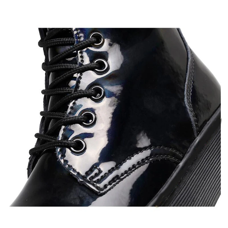 Модные черные ботинки из лакированной кожи в готическом стиле с 10 отверстиями