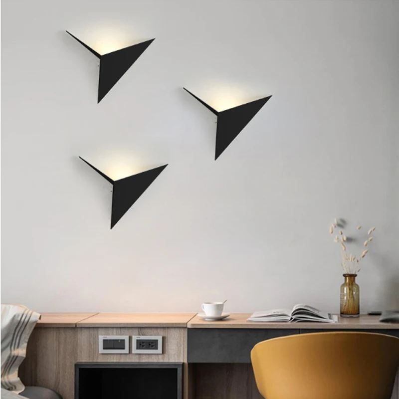 

Modern Triangle Shape LED Wall Lamps Nordic Style Indoor Wall Sconces Living Room Lights AC85-265V Simple Hotel Guest Room Bed