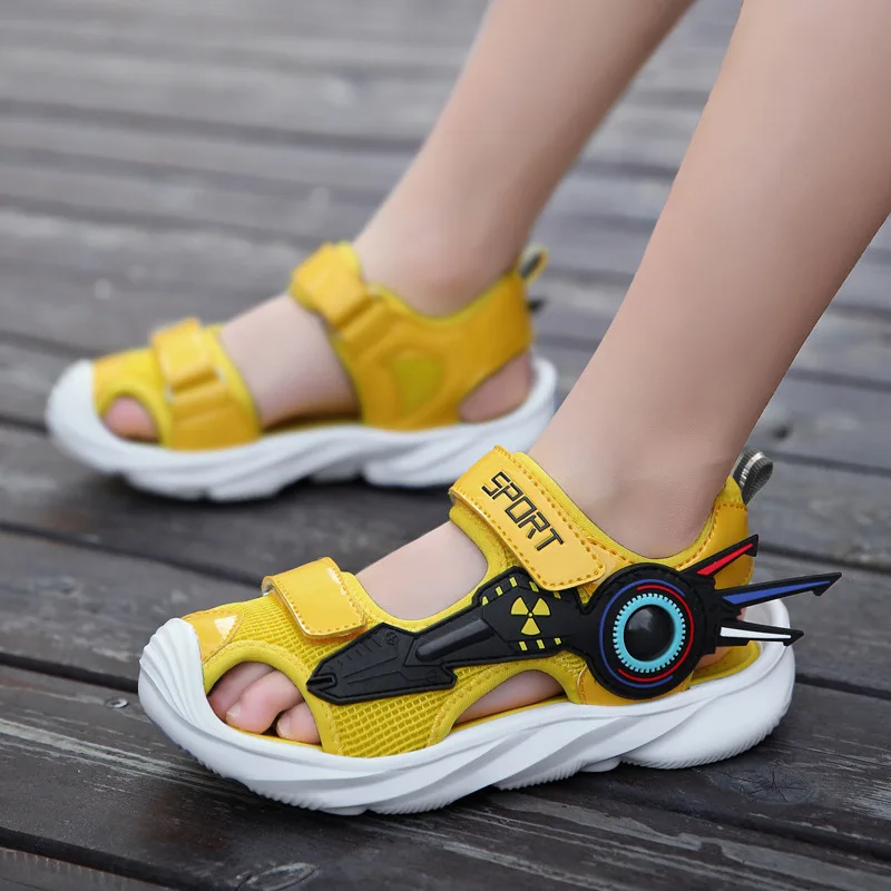 

2021 children in baotou sandals boy beach shoes wholesale children's summer sandals outdoors playing male children's shoes