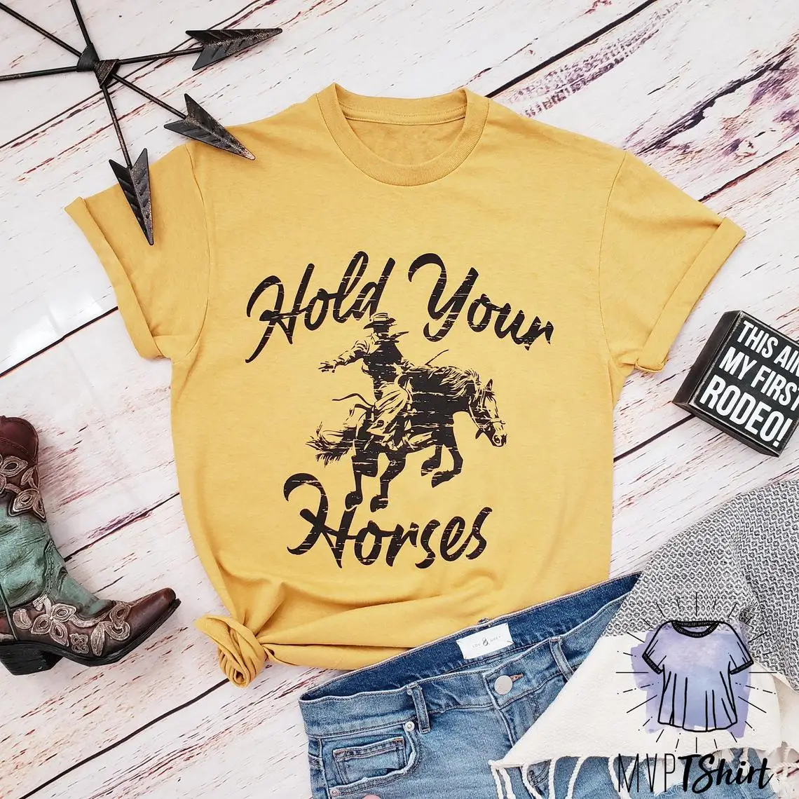 

Женская футболка с надписью «Hold Your Horse», забавная женская рубашка в западном стиле, хипстерские топы для отдыха в стиле кантри и музыки в сти...