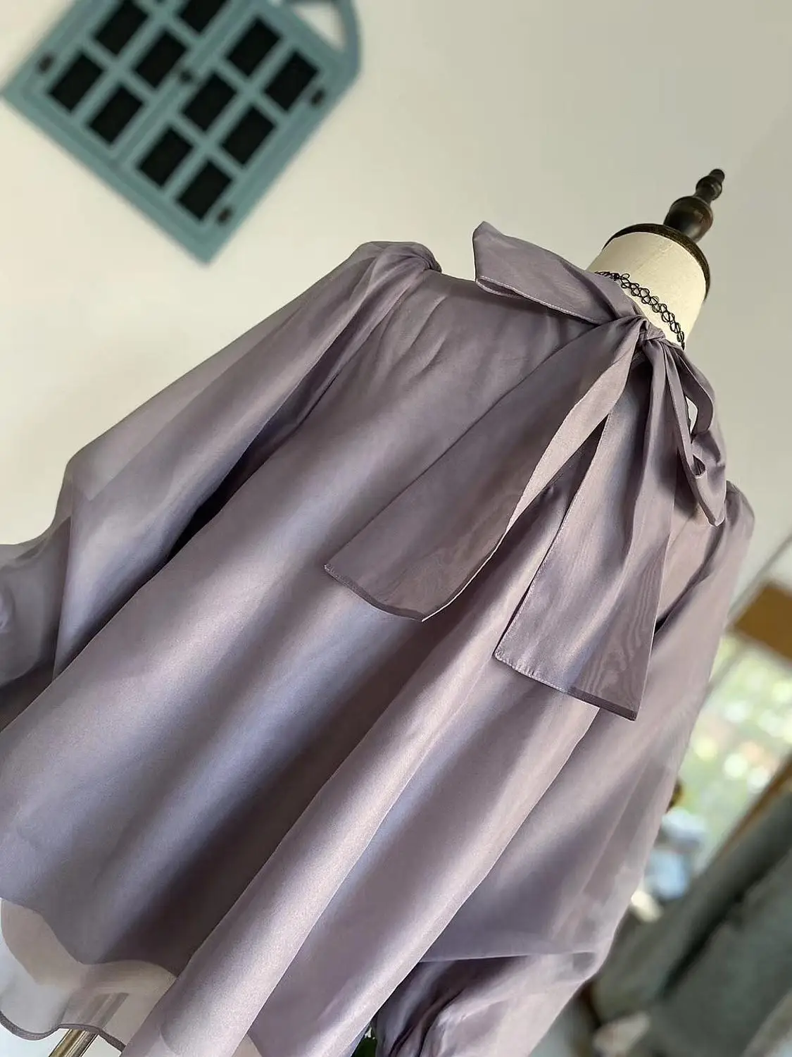 

lantern sleeve tulle bow tie shirt top women 2021 autumn and winter Japanese new wild sweet round neck