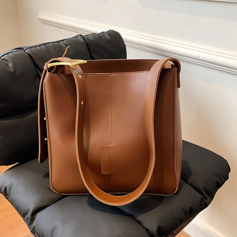 

Women's Bag Large Capacity Shoulder Bags PU Leather Handbags and Purse Female Retro Tote Bags sac a main femme