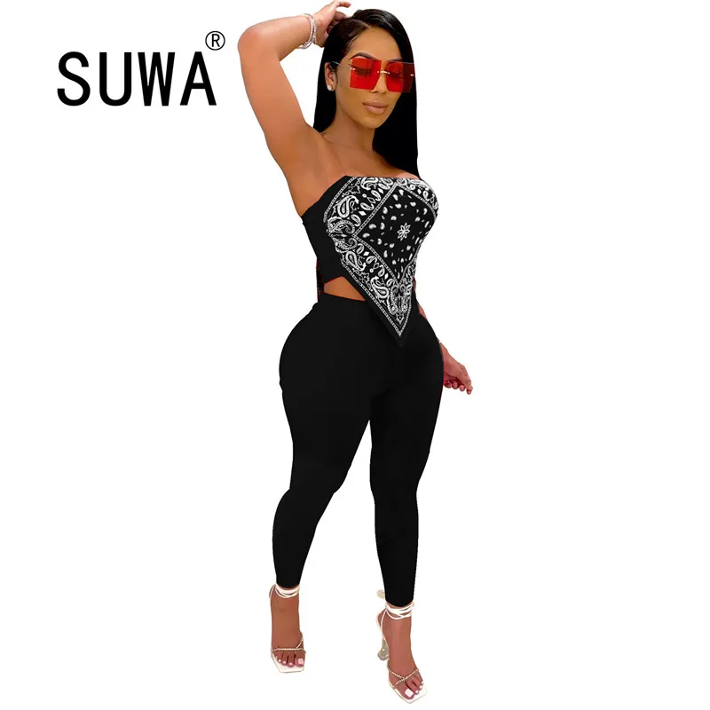 

Осень 2020, модные повседневные спортивные костюмы, укороченные топы и облегающие брюки с принтом пейсли, фитнесс, комплект из двух предметов