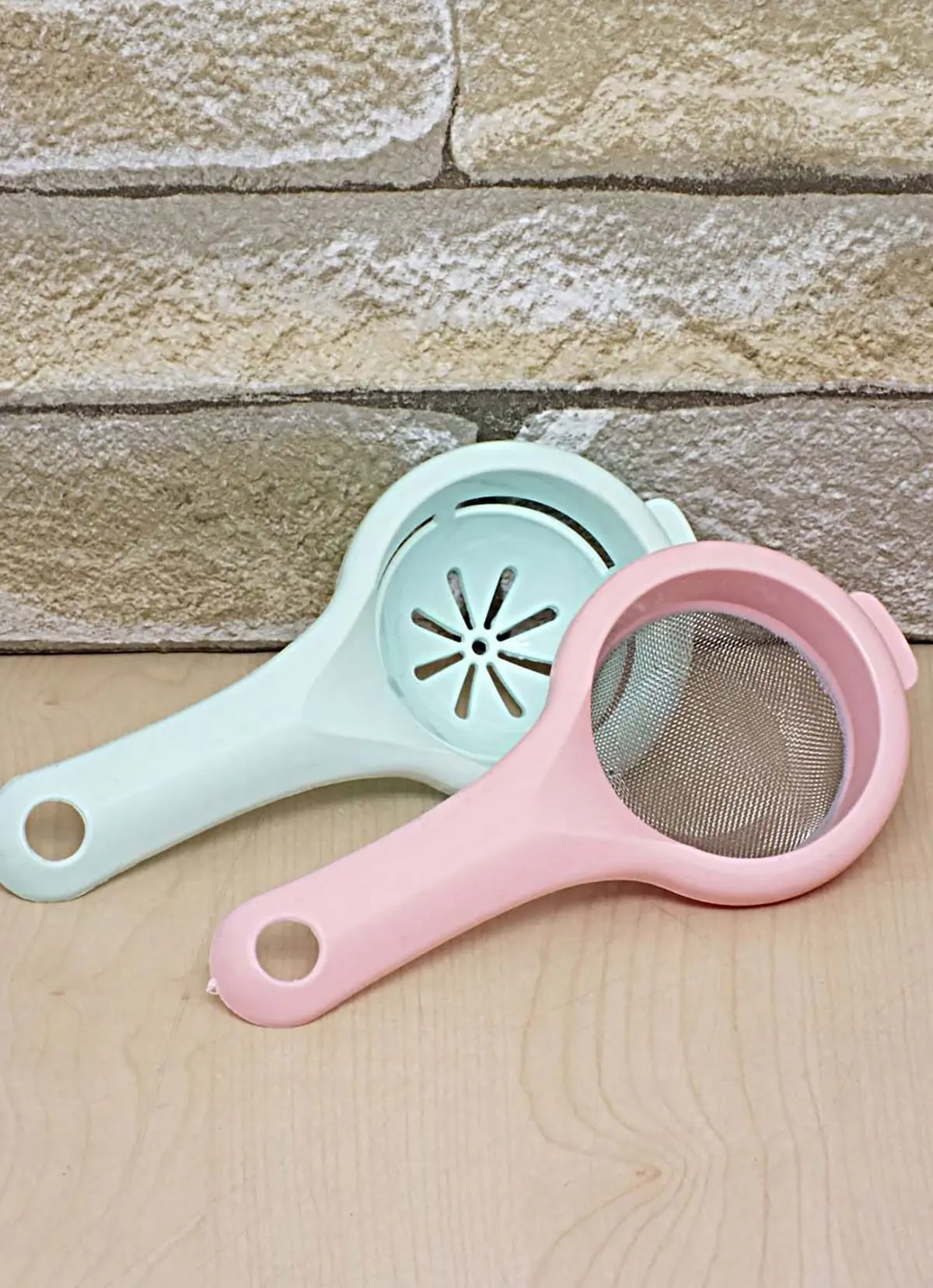 

Egg white Separator and Tea Strainer 2li Set