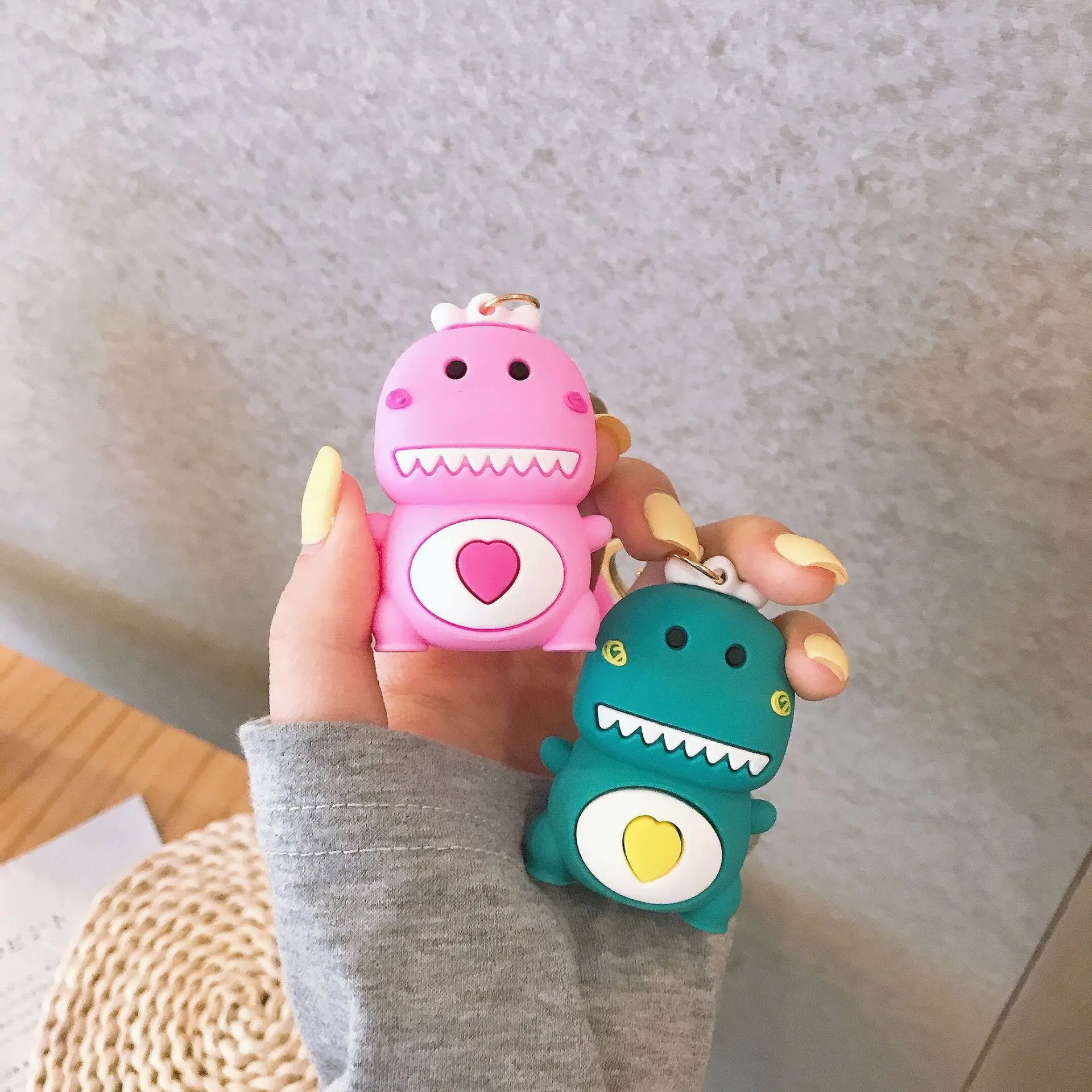 Брелок для ключей с большим ртом креативный брелок жуком и зубом маленького