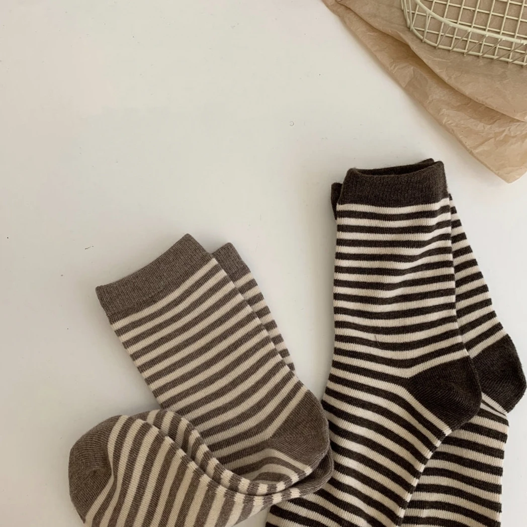 

Women Socks Spring Autumn Summer Stripe Mid-calf Length Cotton Girls Fashion Soft Comfortable Easy to Match Ins Khaki Black